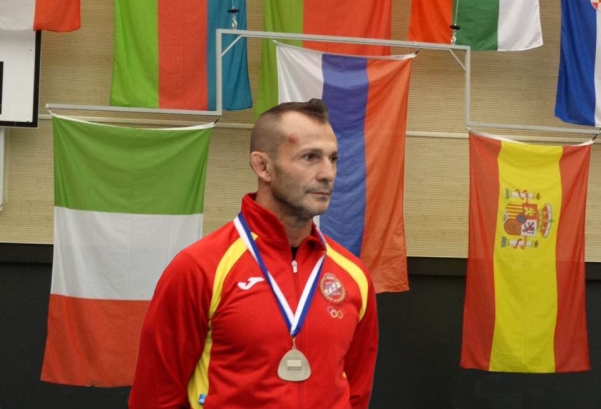 Carlos Fernández Bronce Mundial