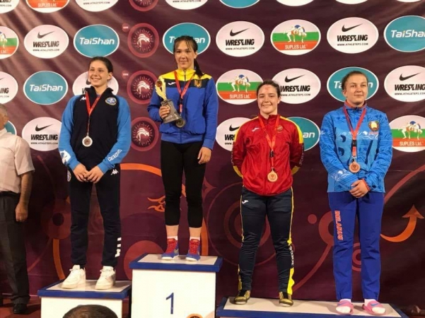 Andrea Molina Bronce en el Europeo de Lucha Cadete