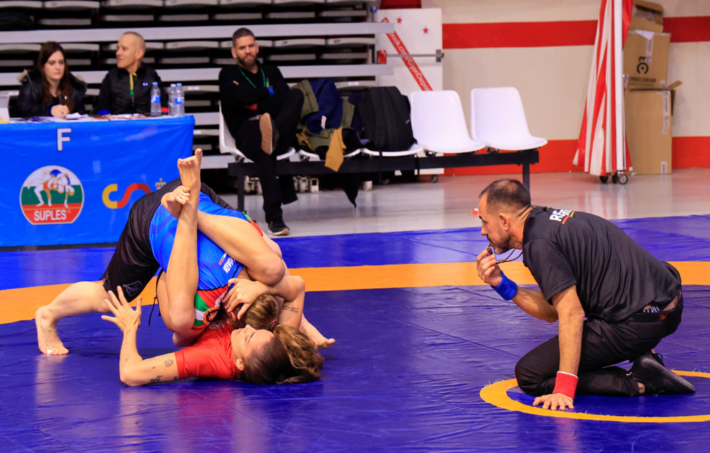 Dos luchadores en el pasado Nacional de Grappling disputado en Gijón